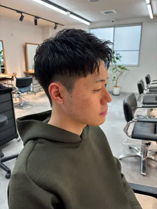 メンズ フェザーパーマ/韓国 /メンズカット/保立のヘアスタイル