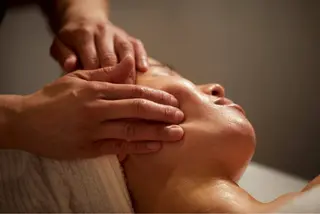 吉本 由美子のエステ・リラクイメージ