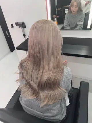 ロング カラー Neolive Luca　御茶ノ水店所属・透明カラー/韓国風 Subaruのヘアスタイル