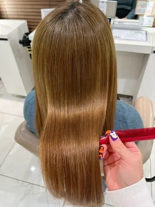 ロング 篠塚 菜々子のヘアスタイル