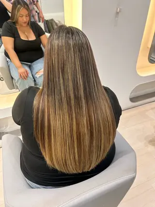 ロング 堀 日次のヘアスタイル