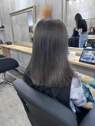 ミディアム サニーサイド大名 ダブルカラー髪質改善のヘアスタイル