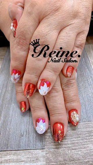 ネイル Nailsalon Reine所属・玉栄 伶奈のネイルデザイン