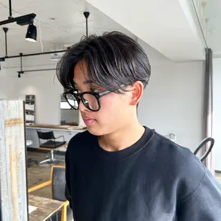 ショート メンズ become men's hair 名駅店所属・名駅/フェザーパーマ 韓国ヘア/森岡のヘアスタイル