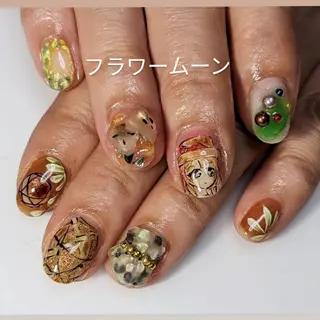 ネイル フラワー ムーンのネイルデザイン