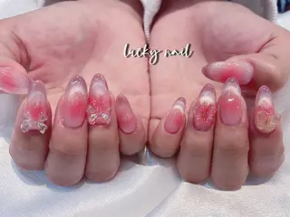 ネイル Lucky nail  小林和希のネイルデザイン