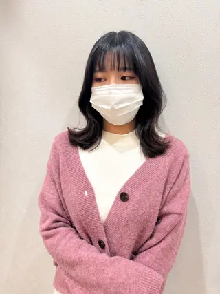 セミロング Limb所属・市塚 あみのヘアスタイル