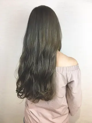 ロング ブリーチなしダブル/ レイヤーカット 小棹のヘアスタイル