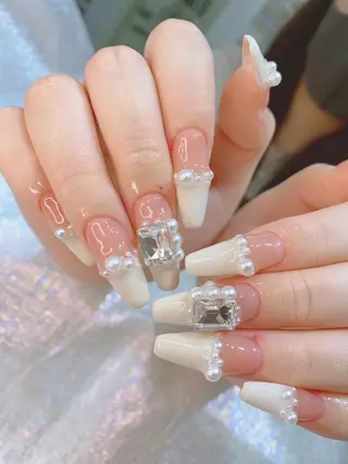 ネイル Queens PUPUのネイルデザイン