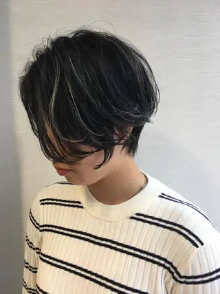 ショート pour.所属・中崎町pour. 小柴　楽士のヘアスタイル