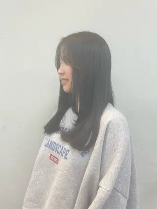 ロング HIKARI🐈‍⬛ レイヤー×デザインのヘアスタイル