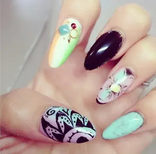 ネイル Nail's  Cecile所属・Cecile Rieのネイルデザイン