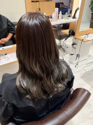 ロング 森浦 莉乃のヘアスタイル