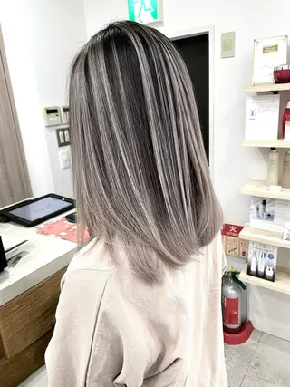 ミディアム gisele所属・小山 一之のヘアスタイル