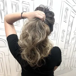 ミディアム レイヤー⭐️カラー ⭐️平川雅史のヘアスタイル