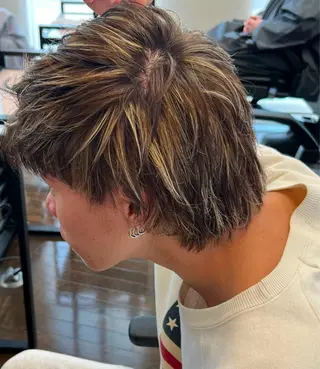 カラー メンズ 艶カラー×デザイン カラー特化/値賀大樹のヘアスタイル