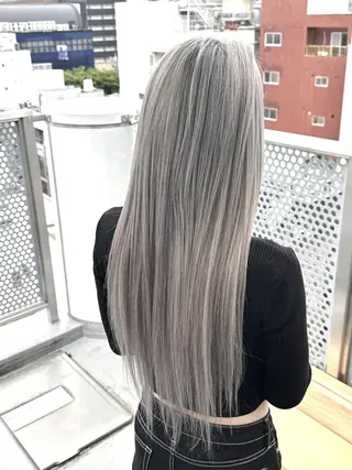 ロング カラー ヘアアレンジ ハイトーン カラーのヘアスタイル