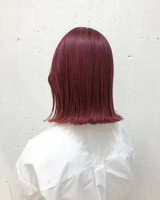 カラー ニシオカ タクヤのヘアスタイル