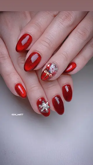 ネイル JINI NAIL所属・ジニ ネイルのネイルデザイン