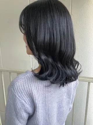 ミディアム roka ノゾミのヘアスタイル