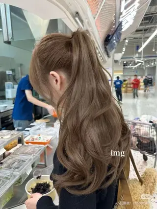 ロング 艶髪ハイトーンカラー 渋谷🎀ririkaのヘアスタイル