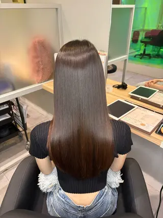 ロング 𝗕𝗼𝗻𝗵𝗲𝘂𝗿西梅田所属・ノンダメージ® 稲垣  いおりのヘアスタイル