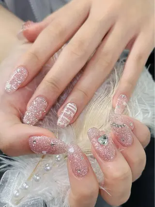 ネイル グロー ネイルのネイルデザイン