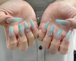 ネイル RINA 🤍のネイルデザイン