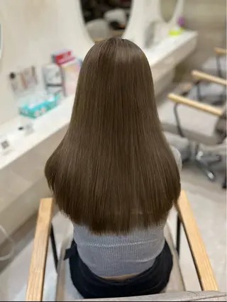 ロング カラー ASAHI Lovisのヘアスタイル