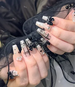 ネイル TIDY M&Mのネイルデザイン