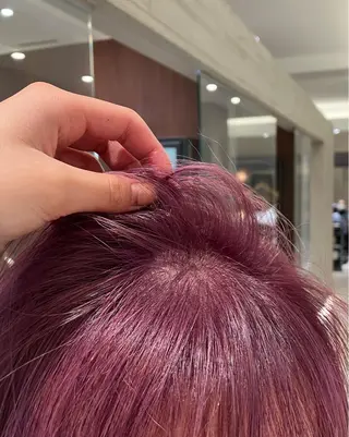 カラー サキ🤍ハイトーン 🩰くびれ巻きヘアのヘアスタイル