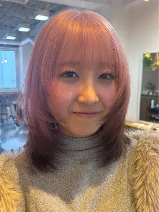 ミディアム カラー RIN／韓国ヘア レイヤーカットのヘアスタイル