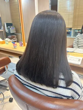 ミディアム カラー 宮尾 愛海のヘアスタイル