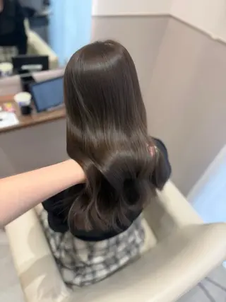 セミロング カラー 岡嶋乃愛/layer cut🌈南船橋のヘアスタイル