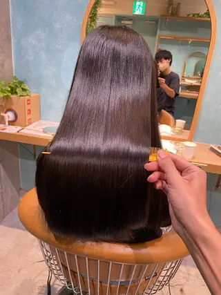 ロング 縮毛矯正　髪質改善 韓国風レイヤー　吉田のヘアスタイル