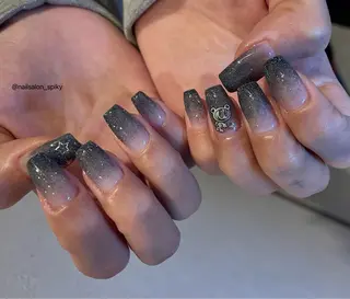 ネイル Spiky とうげ ふうかのネイルデザイン