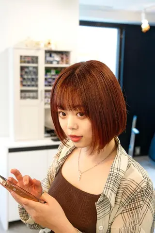 ショート カラー Armoire所属・安藤悠里/ハイトーン /デザインカラーのヘアスタイル