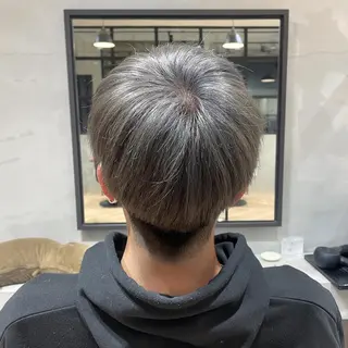 ショート カラー メンズ 夏井 沙織のヘアスタイル