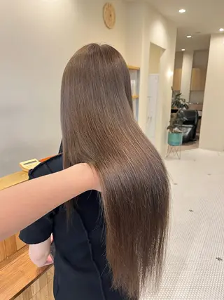 ロング 韓国レイヤーカット/ ハイトーン/マアヤのヘアスタイル