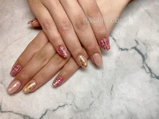 ネイル ネイルリボン 受付スタッフのネイルデザイン