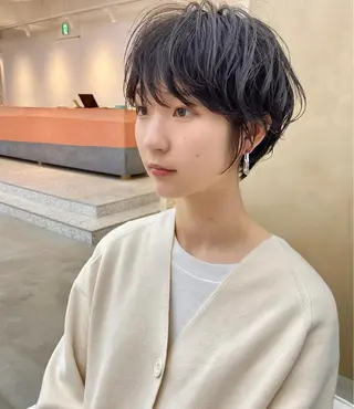 ショート パーマ 堀井 菜月のヘアスタイル
