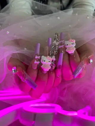 ネイル ARie所属・宮澤 ありさのネイルデザイン