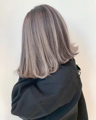 ミディアム カラー ヘアアレンジ 【公式】amble luxe池袋東口🩷のヘアスタイル
