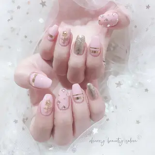 ミディアム ネイル SAKURA 🍒のネイルデザイン