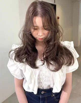 ロング カラー mizuki/ピンク ベージュ.レイヤーのヘアスタイル