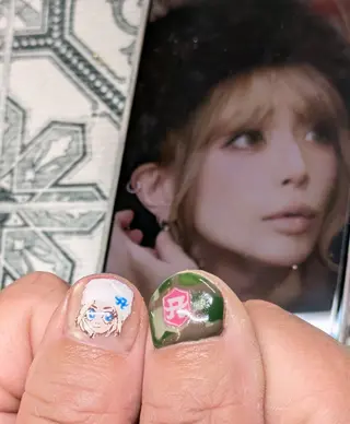 ネイル La Belle Vie所属・imaichise 🧡💜推しネイルのネイルデザイン