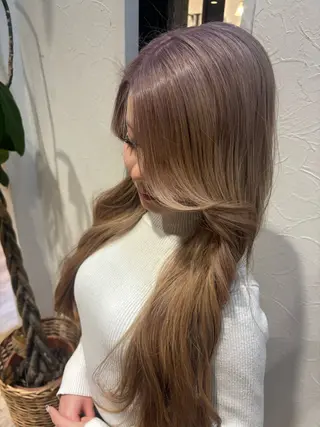 ロング VOGUE小牧所属・akasaka mariのヘアスタイル