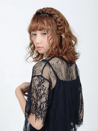 セミロング カラー ヘアアレンジ 黒川 真実のヘアスタイル