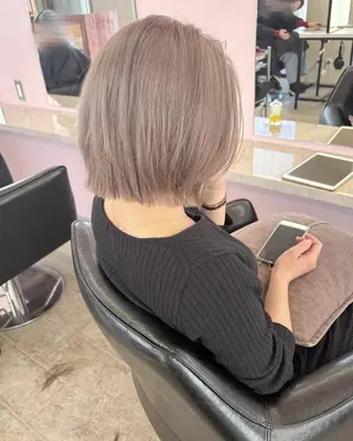 ショート 藤井 貴美子のヘアスタイル