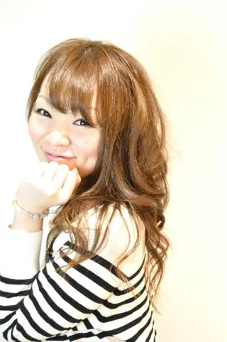 ロング 佐藤 美紅のヘアスタイル